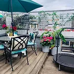 The Whole Flat With Terrace 1 Min To Earls Court Station For 3 Guests