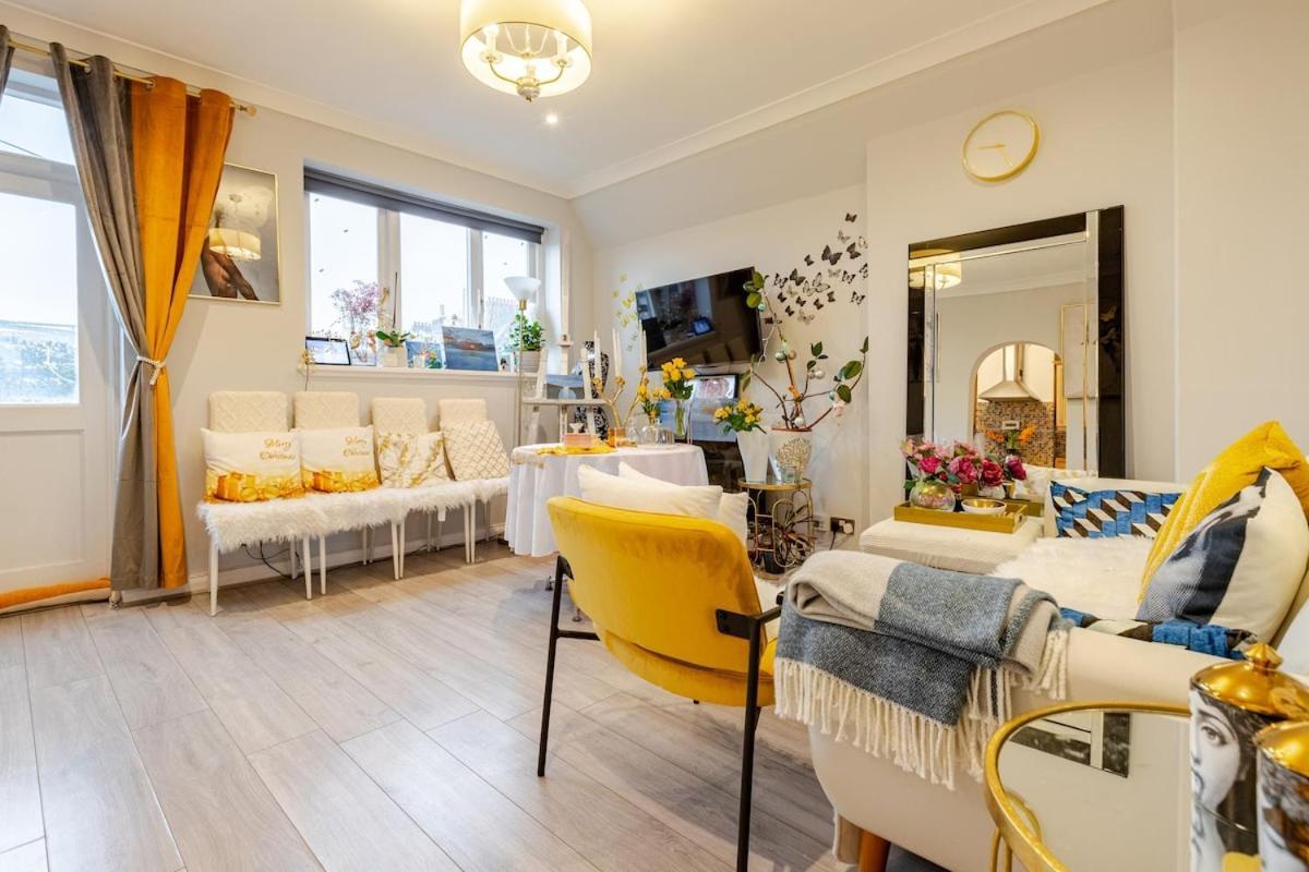 The Whole Flat With Terrace 1 Min To Earls Court Station For 3 Guests Appartamento *